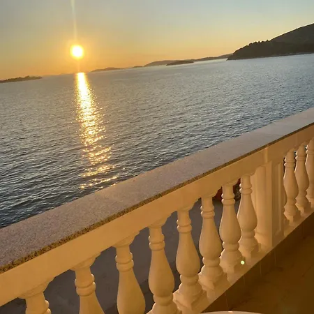 Seafront Juraj Lägenhet Tribalj